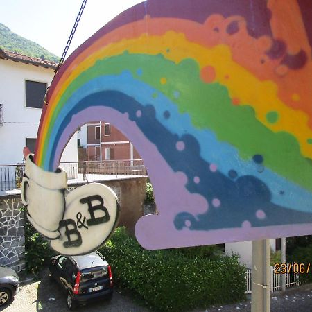 Apartamento Rainbow House Esino Lario Exterior foto